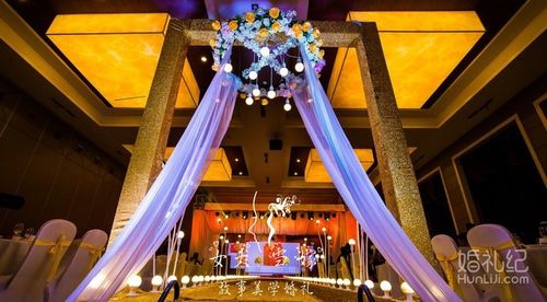 金色婚礼 芯芷故企业策划携手婚礼纪，打造奢华浪漫的策划作品
